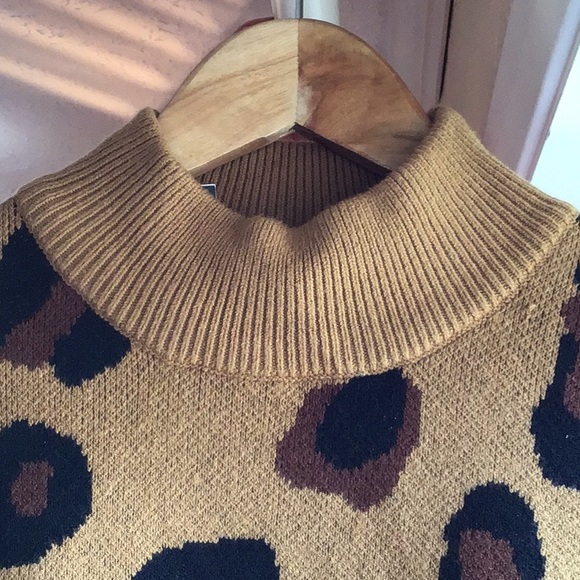 Who What Wear Mock Neck Sweater - Picture 7 of 15